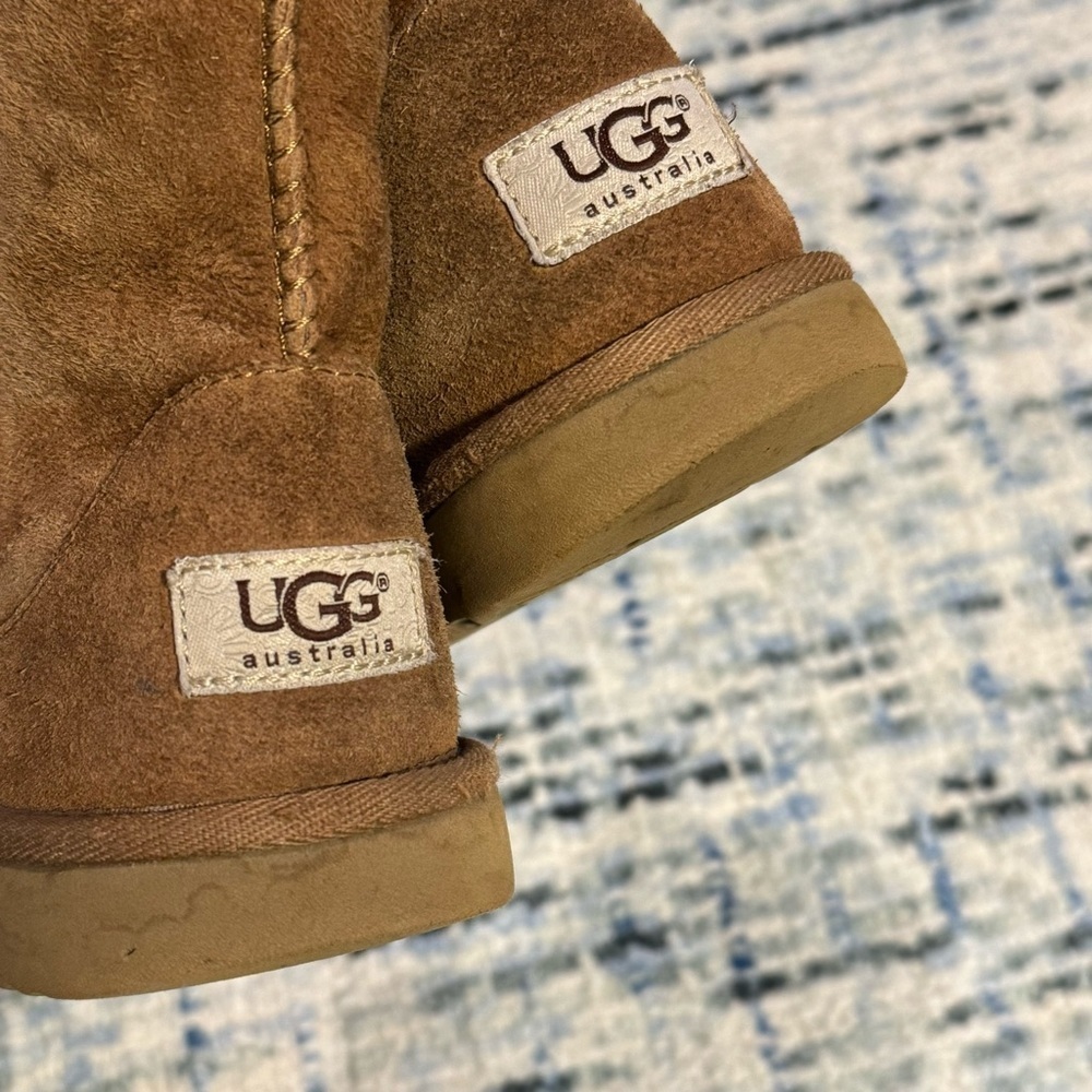 UGG Classic Tall Boot, Youth size 2 - Picture 2 of 12